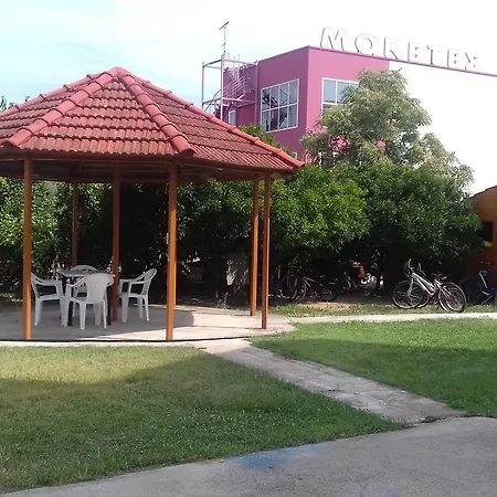 Geronikolos Pensionat Aidipsos